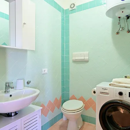 Tiria, 2 Apartman