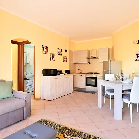 Tiria, 2 *