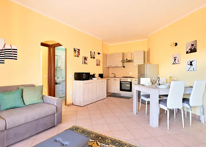 Tiria, 2 *